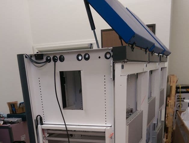 Agshift analyser open case and side panel view