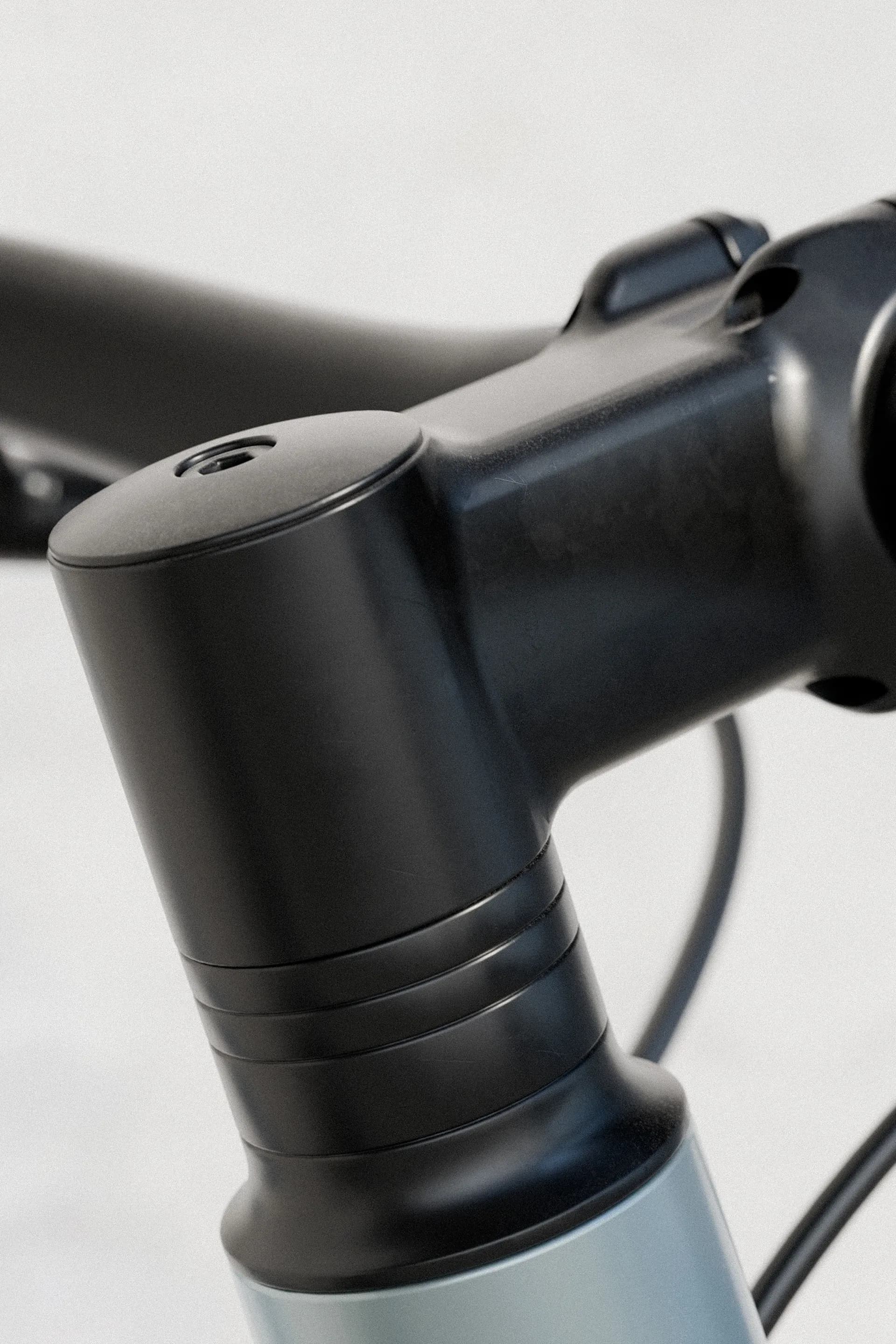 Closeup view of the handlebar attachement point