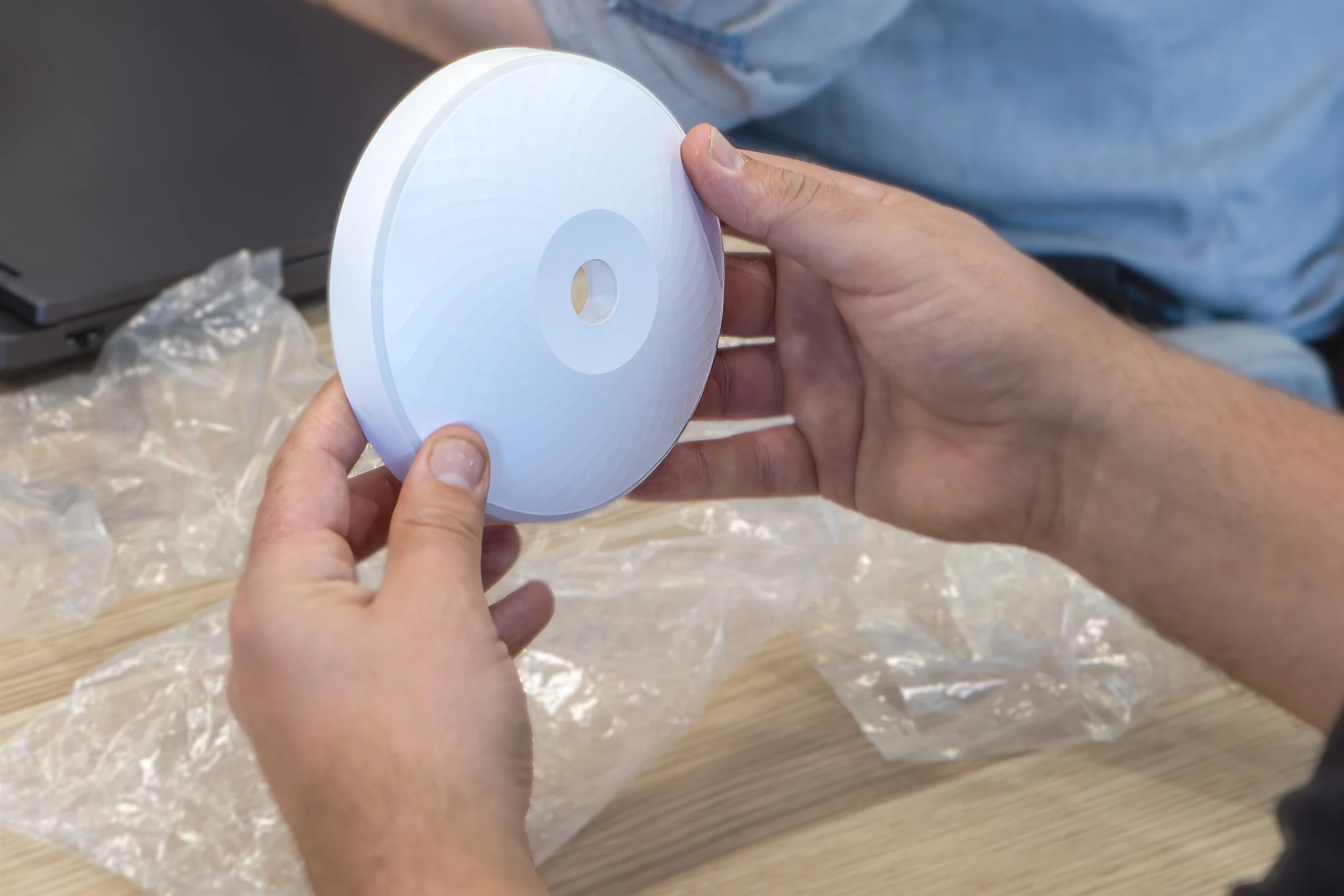 XY Sense Ai utilisation monitoring deivce designed and engineered by Outerspace for XY Sense